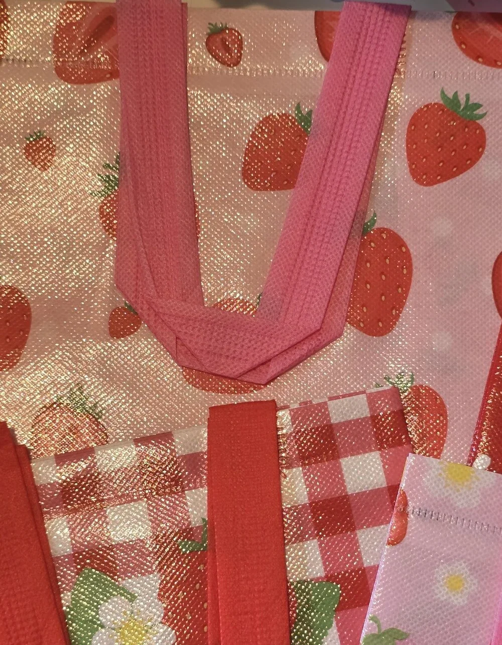 Strawberry 🍓 Decor Gift Bags 6pk NEW
